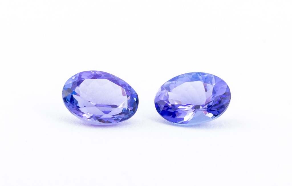2.60 CTTW. PAIR OF LOOSE OVAL-CUT