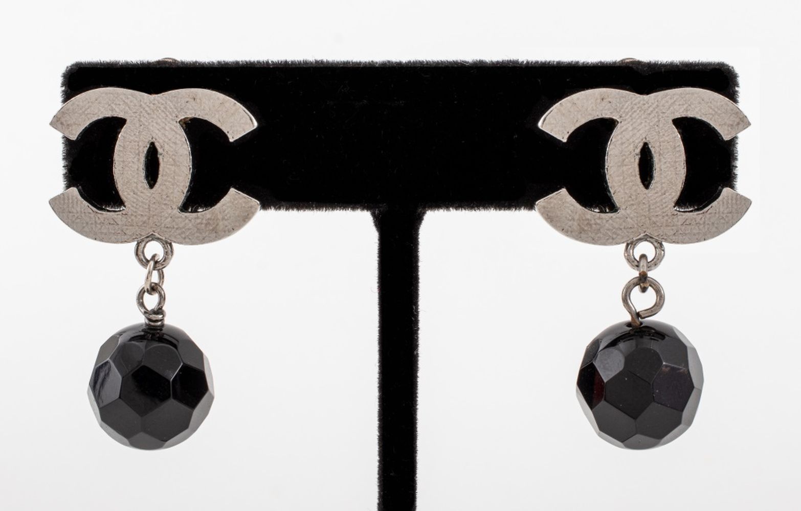 CHANEL RUNWAY DROP CLIP EARRINGS,