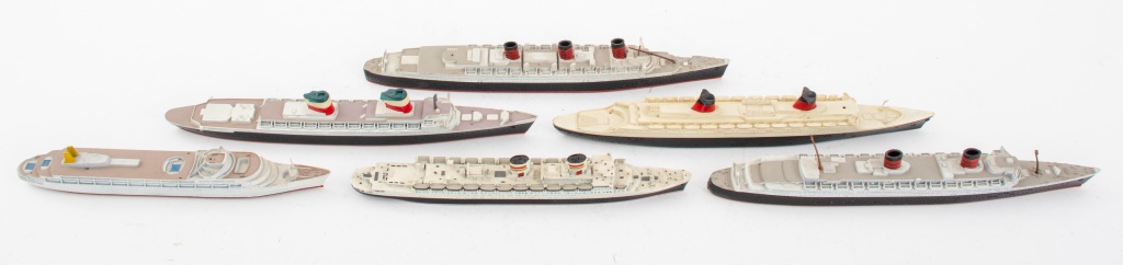 VINTAGE TOY SHIP MODELS, 6 Vintage