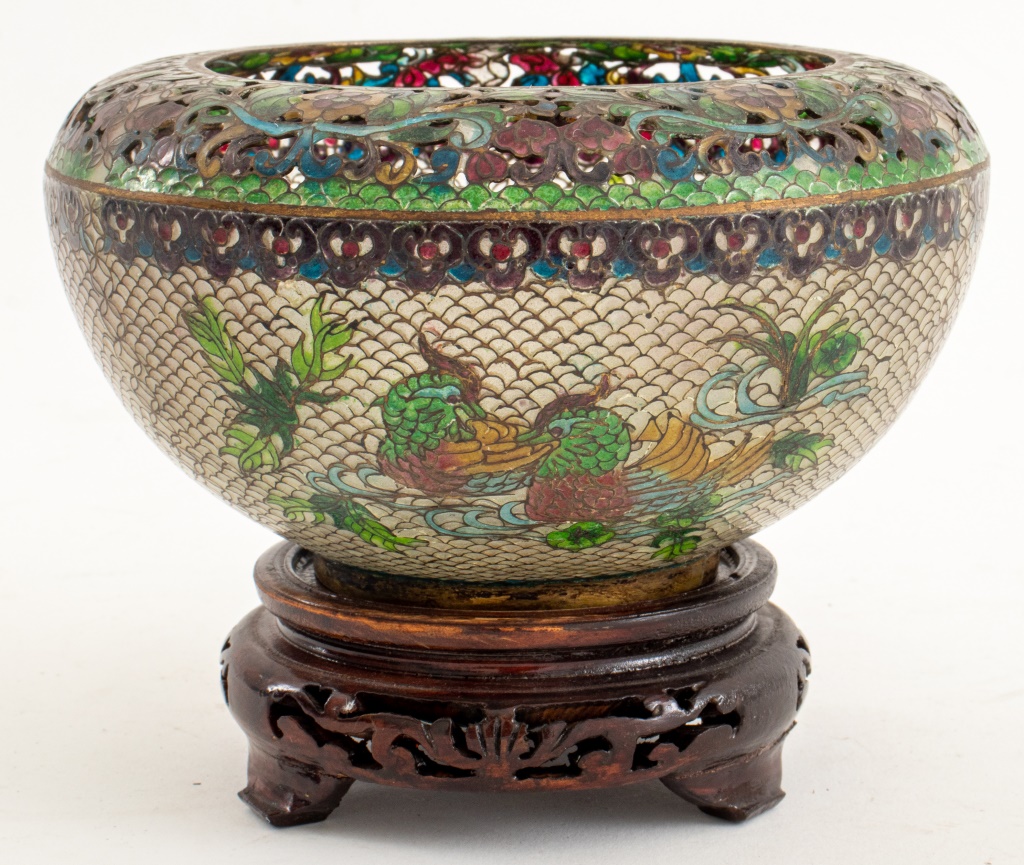 CHINESE PLIQUE A JOUR ENAMEL BOWL 2fcc59