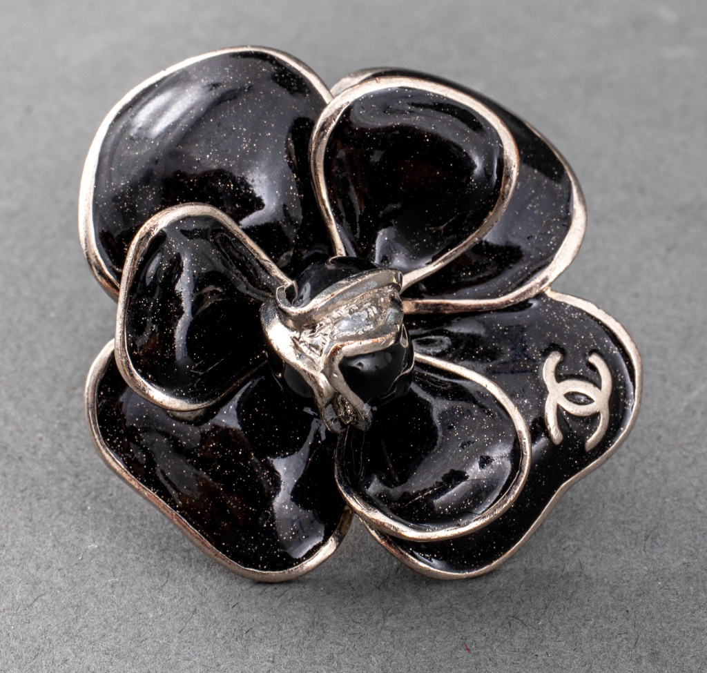 CHANEL RUNWAY CAMELLIA FLOWER PIN  2fcc9e