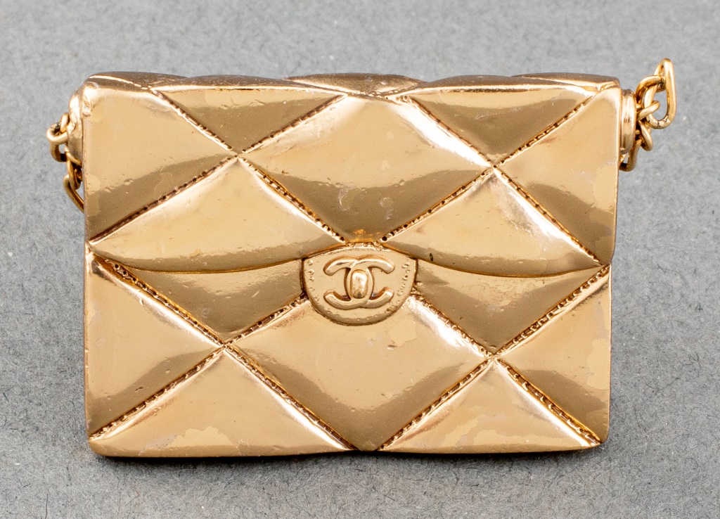 CHANEL RUNWAY GOLD-TONE HANDBAG