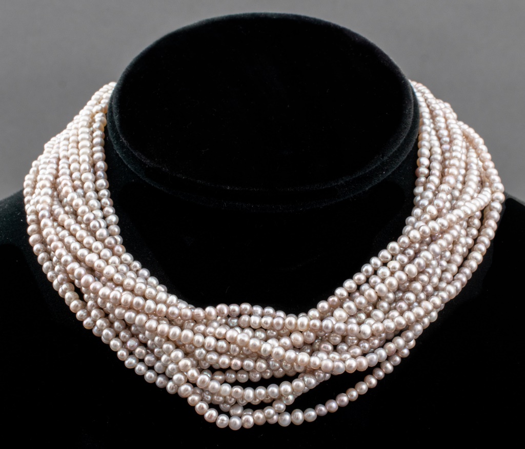 18K  MULTI-STRAND CULTURED PEARL