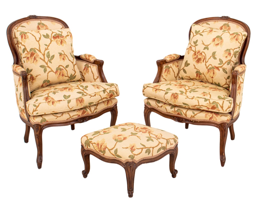 LOUIS XV STYLE UPHOLSTERED BERGERE 2fcdb8