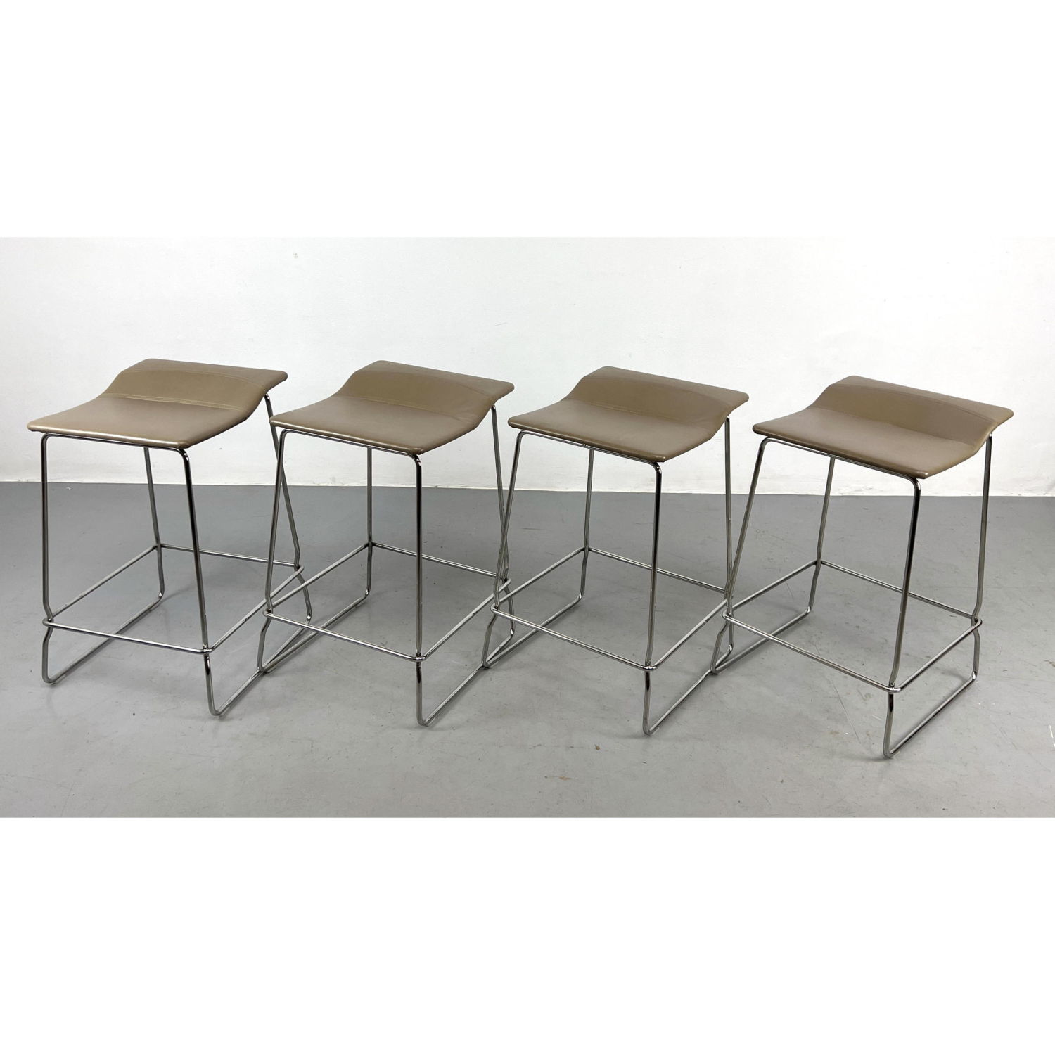 Set 4 Steelcase Coalesse Counter 2fd00f