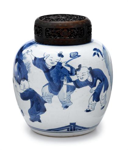 Chinese blue and white jar    kangxi