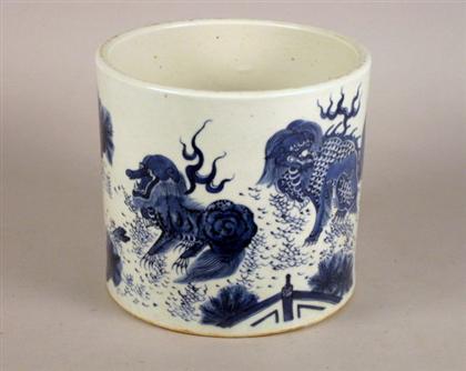 Large Chinese blue and white brushpot