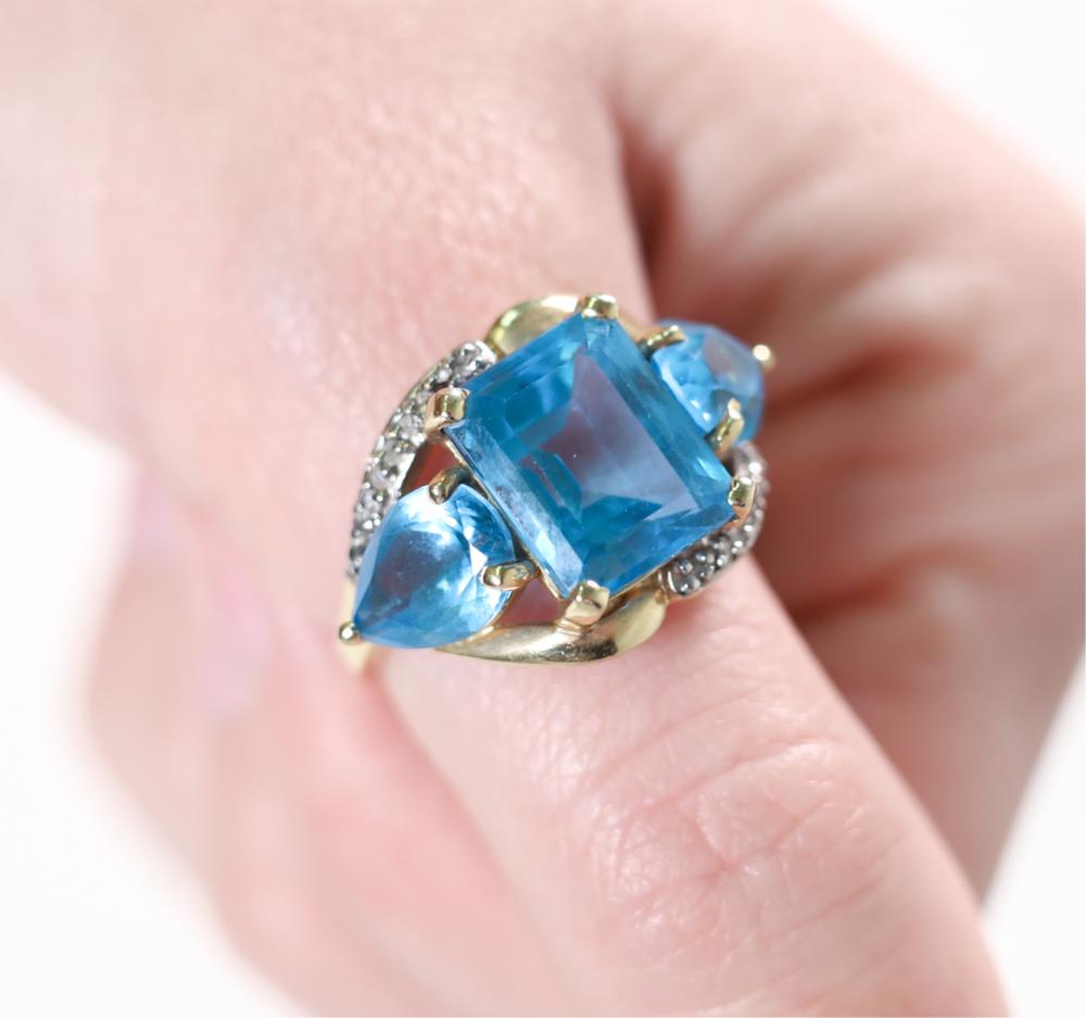 14K YG BLUE TOPAZ RING SIZE 8 2514K 2fff03