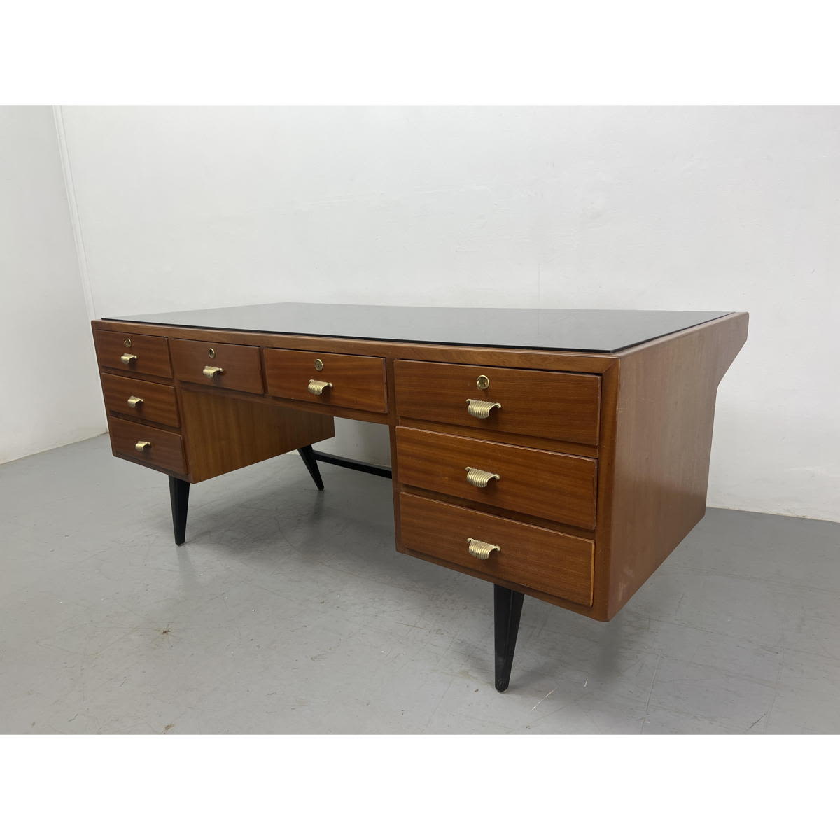 Italian 50 s desk with cantilever 3000ec