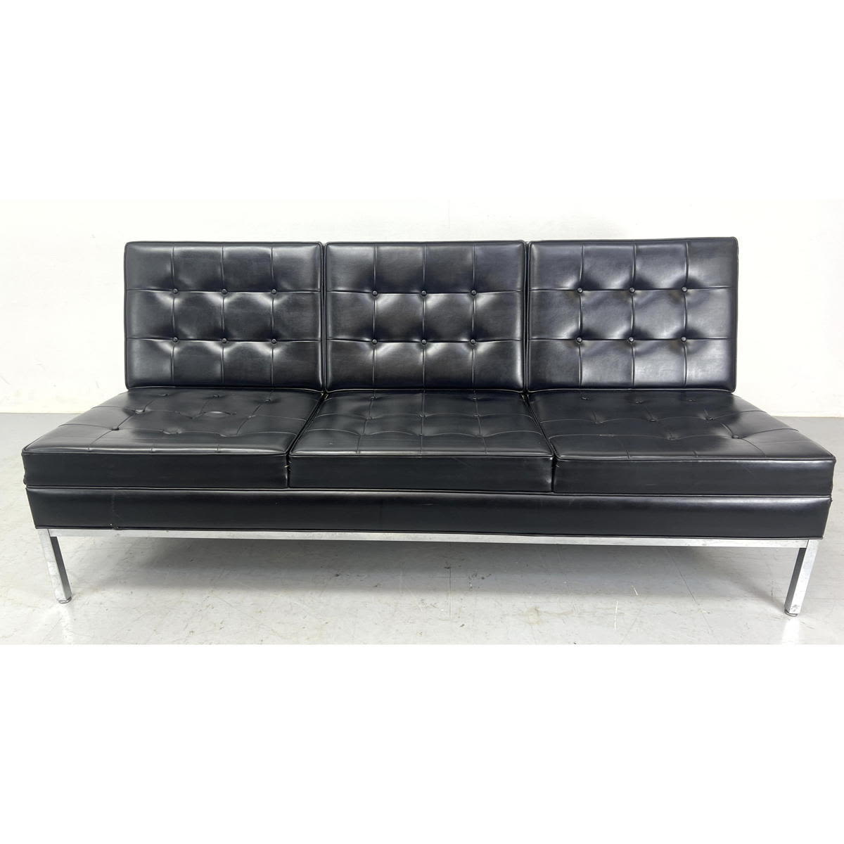 Modernist KNOLL Sofa Couch. Tufted