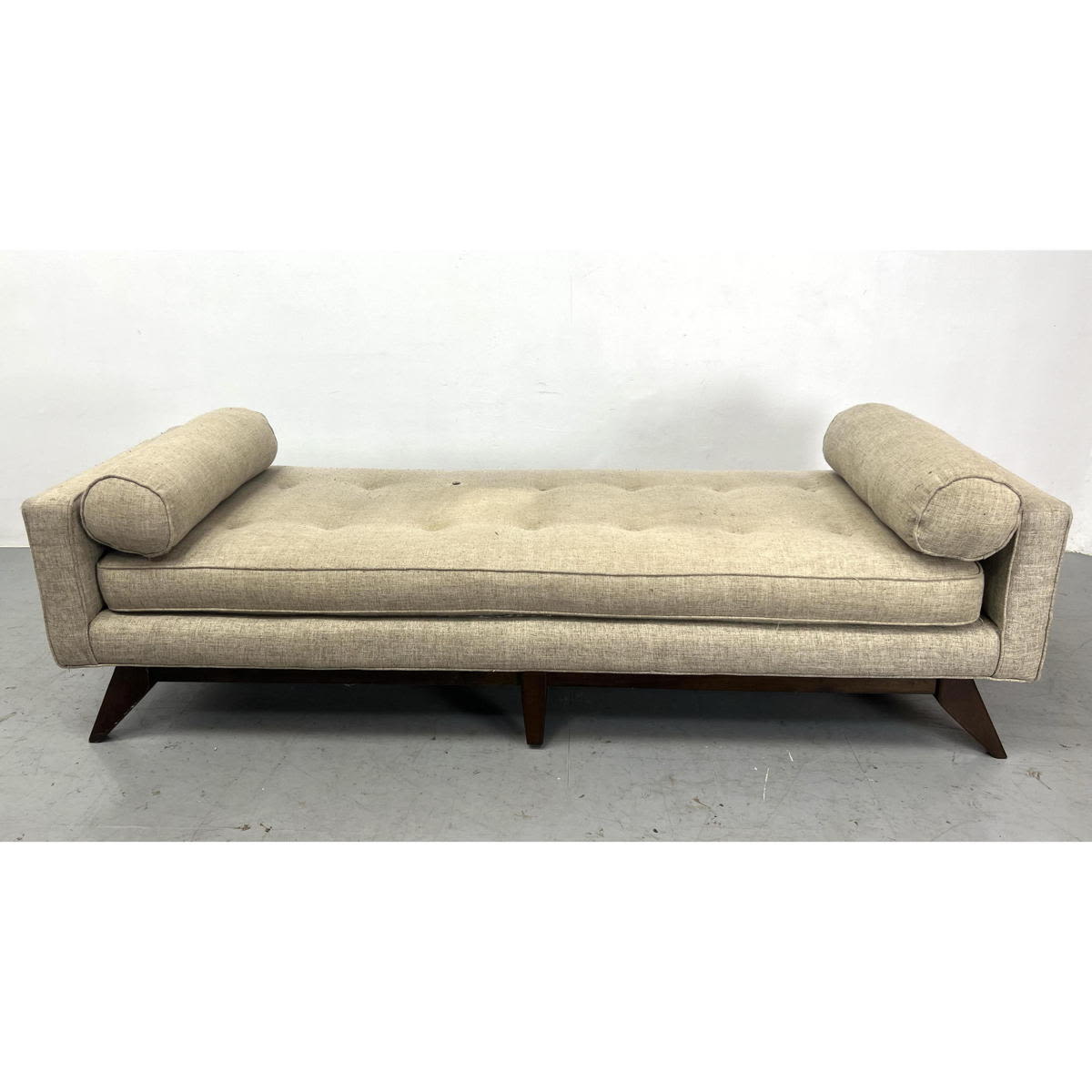 KFI Zula Line Chaise Daybed Bench  3003ec