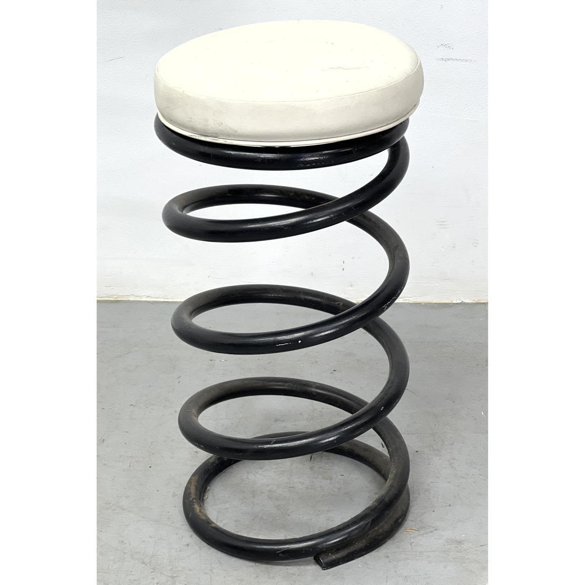 Heavy iron spring form bar stool  30042c