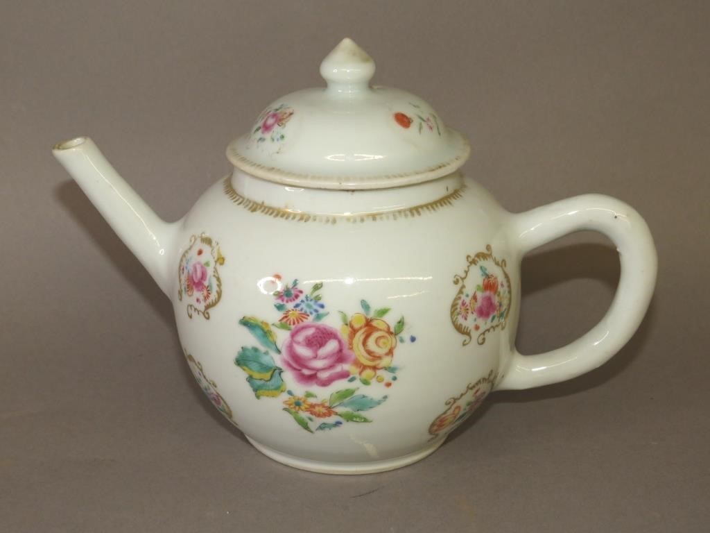 CHINESE EXPORT PORCELAIN TEAPOTca. 1760;