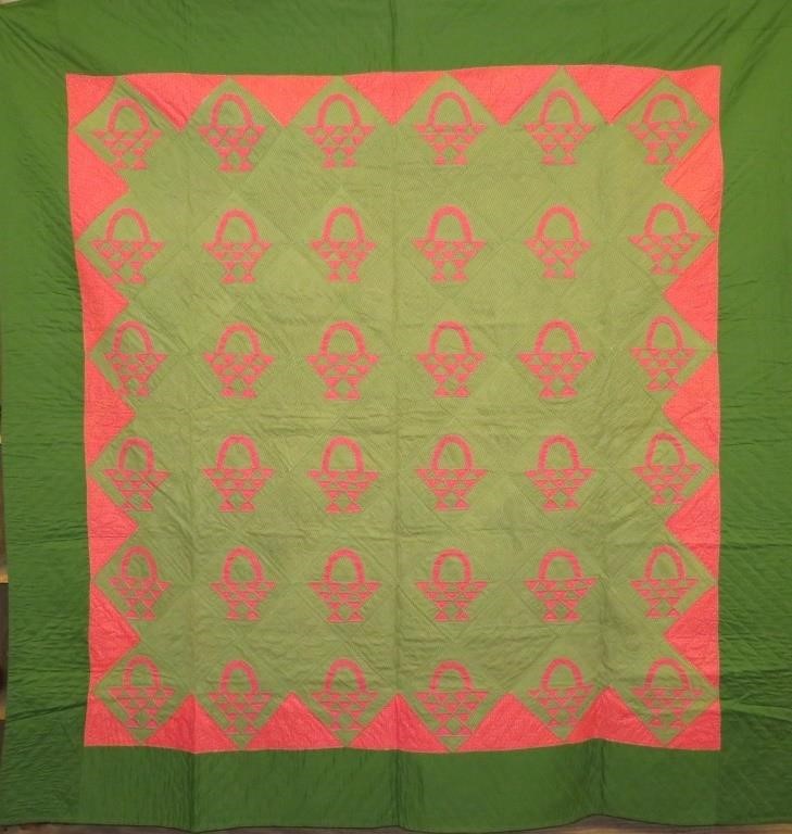 BASKET PATTERN QUILT WITH GREEN 3006c4