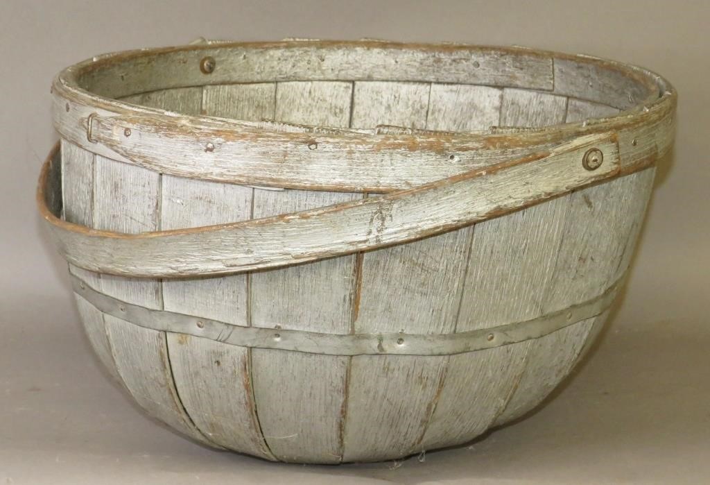 GRAY PAINTED WOOD HANDLED HARVEST BASKETca.