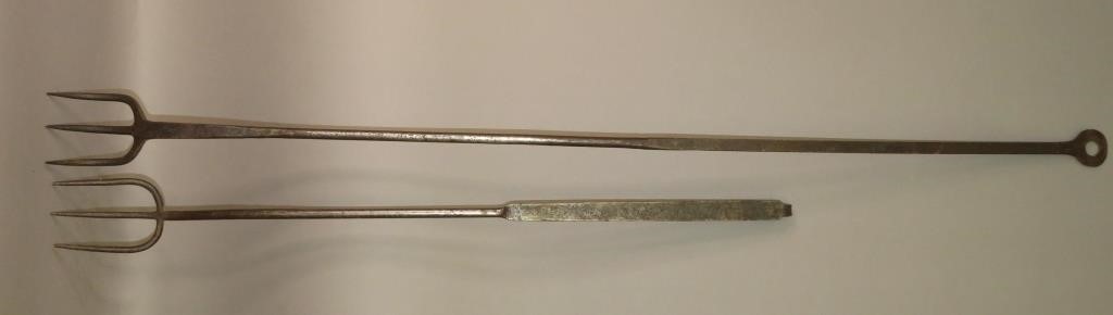 2 WROUGHT IRON BUTCHERS FORKSca. 1850-1900;
