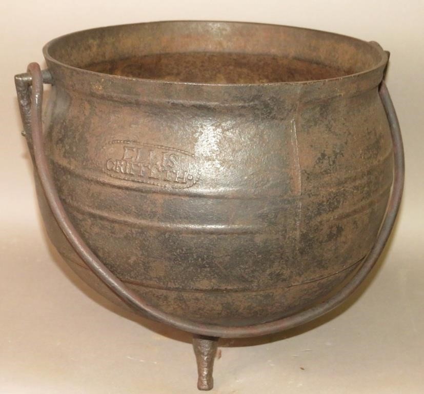 ELLIS GRIFFETH CAST IRON POTca. 1790-1810;