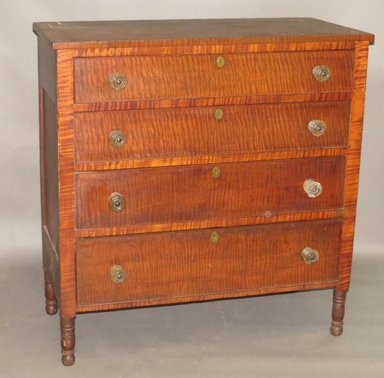 CHEST OF DRAWERSca 1830 in maple 3007c1