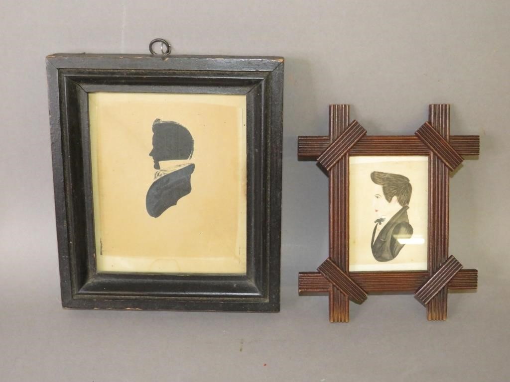 2 SMALL PORTRAITS IN WOODEN FRAMESca  30080f