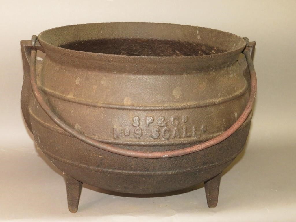 SP & CO CAST IRON POTca. 1858;