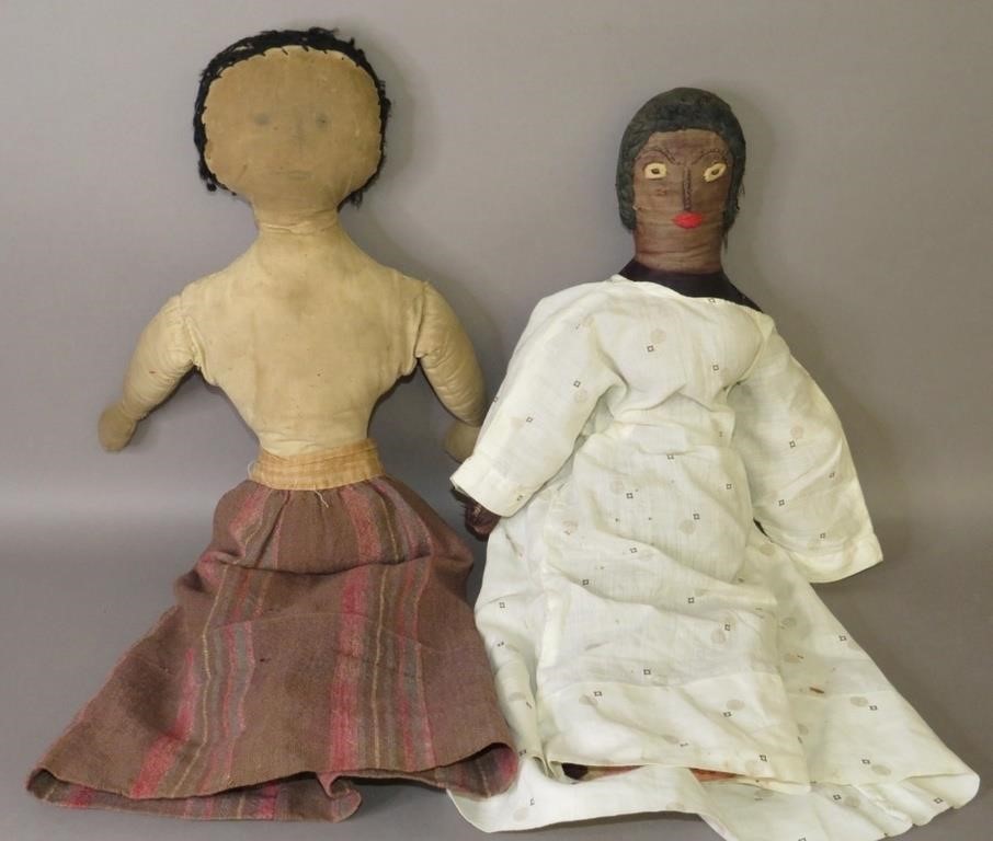 2 STUFFED CLOTH CHURCH DOLLSca  300cde