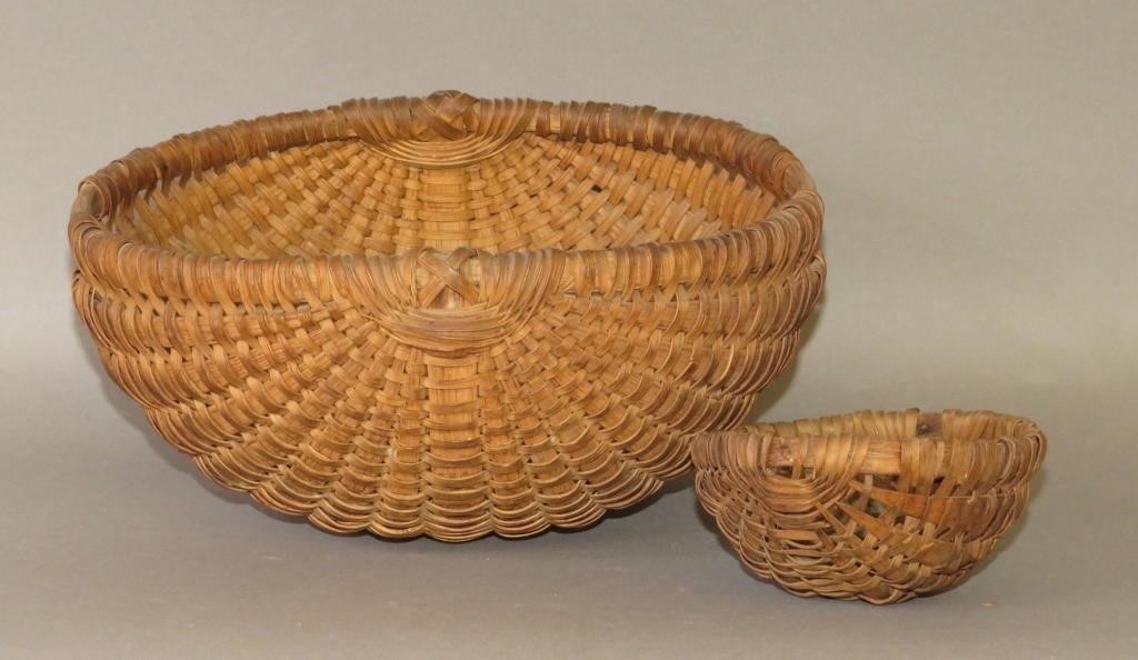 2 OVAL EGG SHAPED SPLINTWOOD BASKETSca.