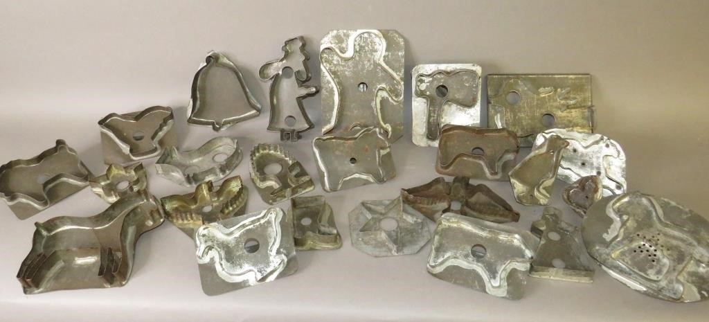 LARGE COLLECTION OF 25 TIN FIGURAL