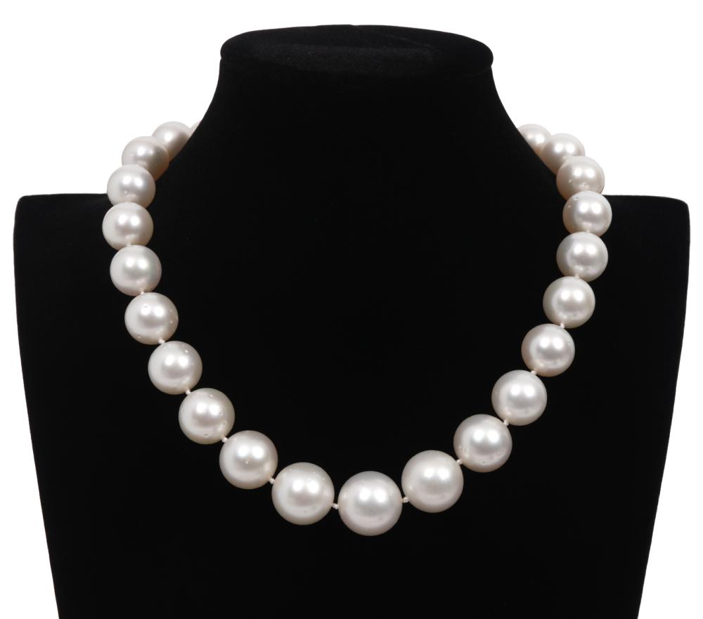 GRADUATED SOUTH SEA PEARLS WG  300fe0