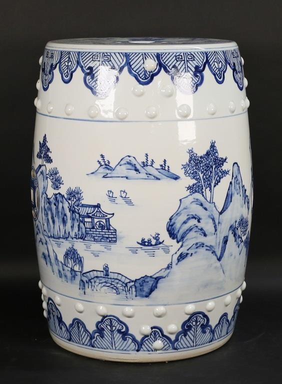 CHINESE BLUE AND WHITE GARDEN SEATChinese