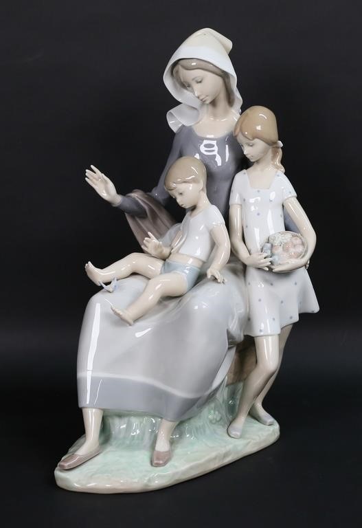 LLADRO PORCELAIN FIGURE GROUP MOTHERLladro 2fea05