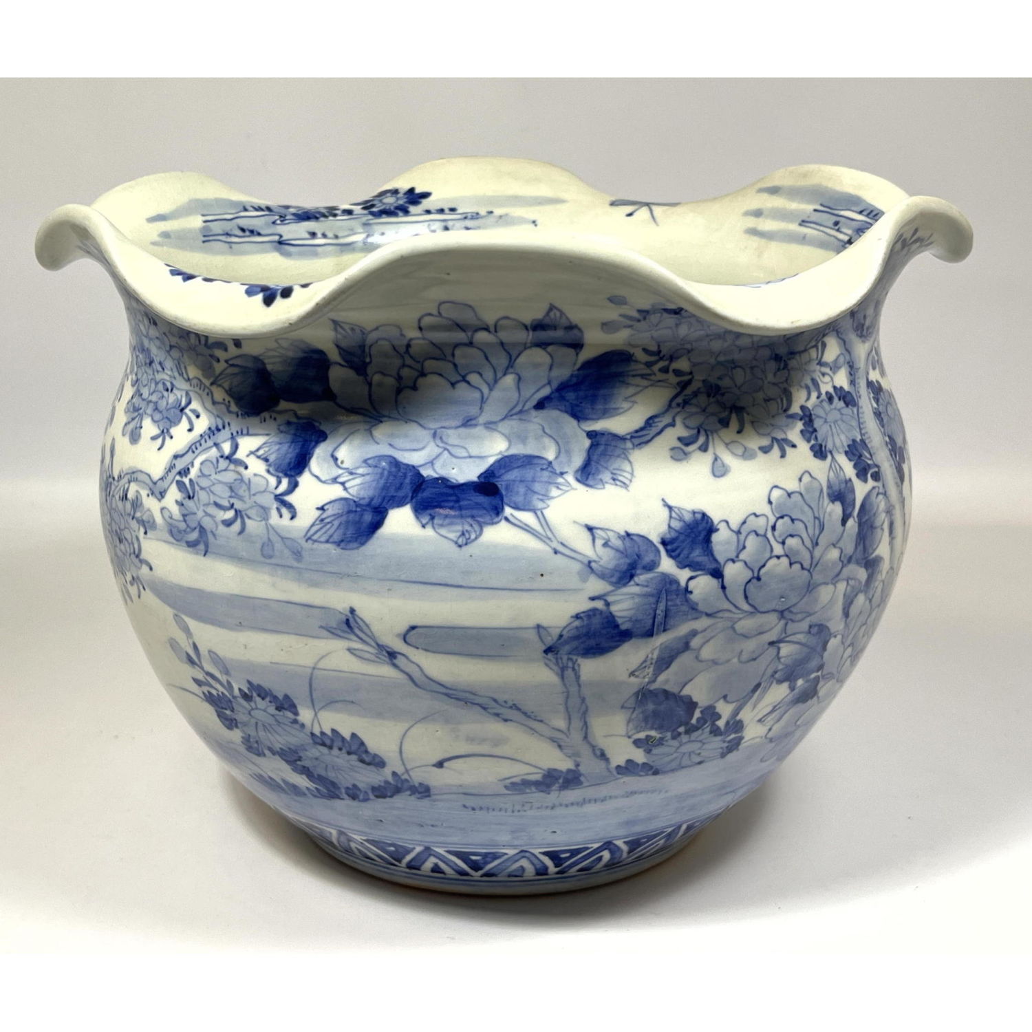 Chinese blue and white flower pot 

Dimensions: