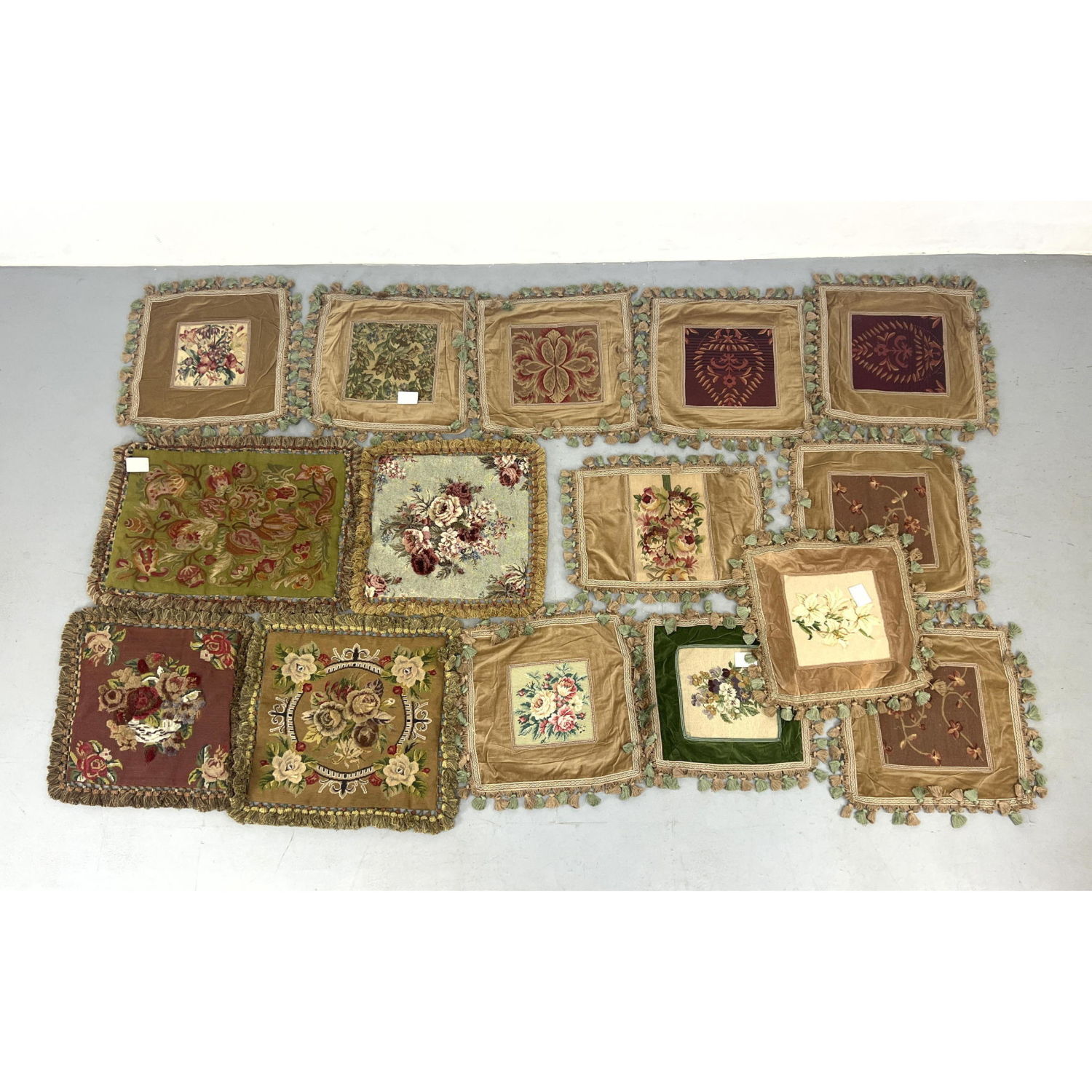 15pcs Lot Vintage pillow covers 2fedf4