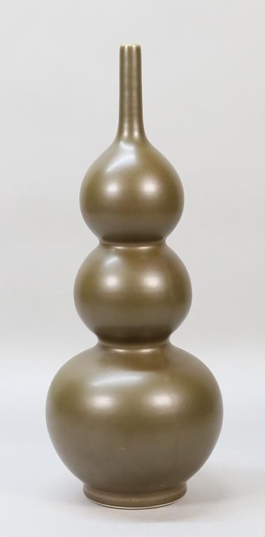 CHINESE PORCELAIN TRIPLE GOURD