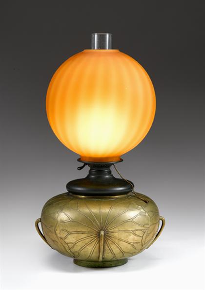 Art Nouveau gilt brass table lamp 4cb1e