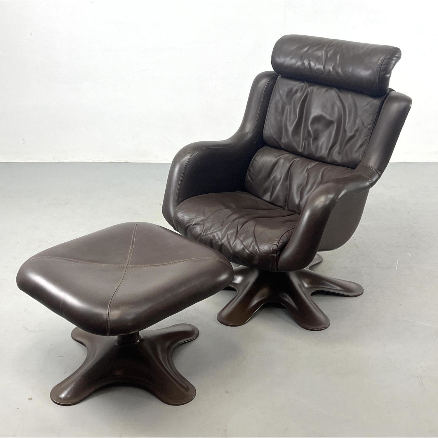 YRJO KUKKAPURO Lounge Chair and