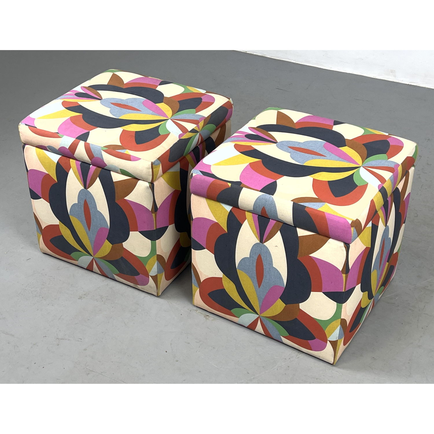 Pair Storage Cube ottomans with 2ff0a1