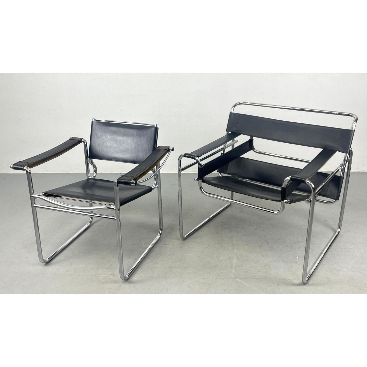 2pc Mid Century Modern Lounge Chairs.