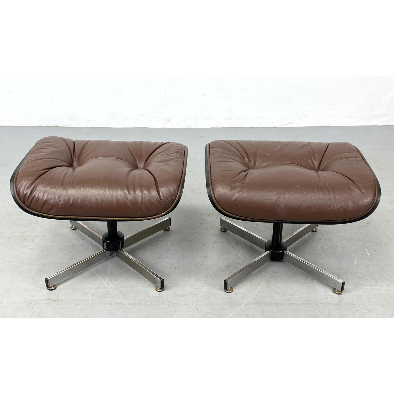 Pr CHARLES EAMES Style Brown Pebble