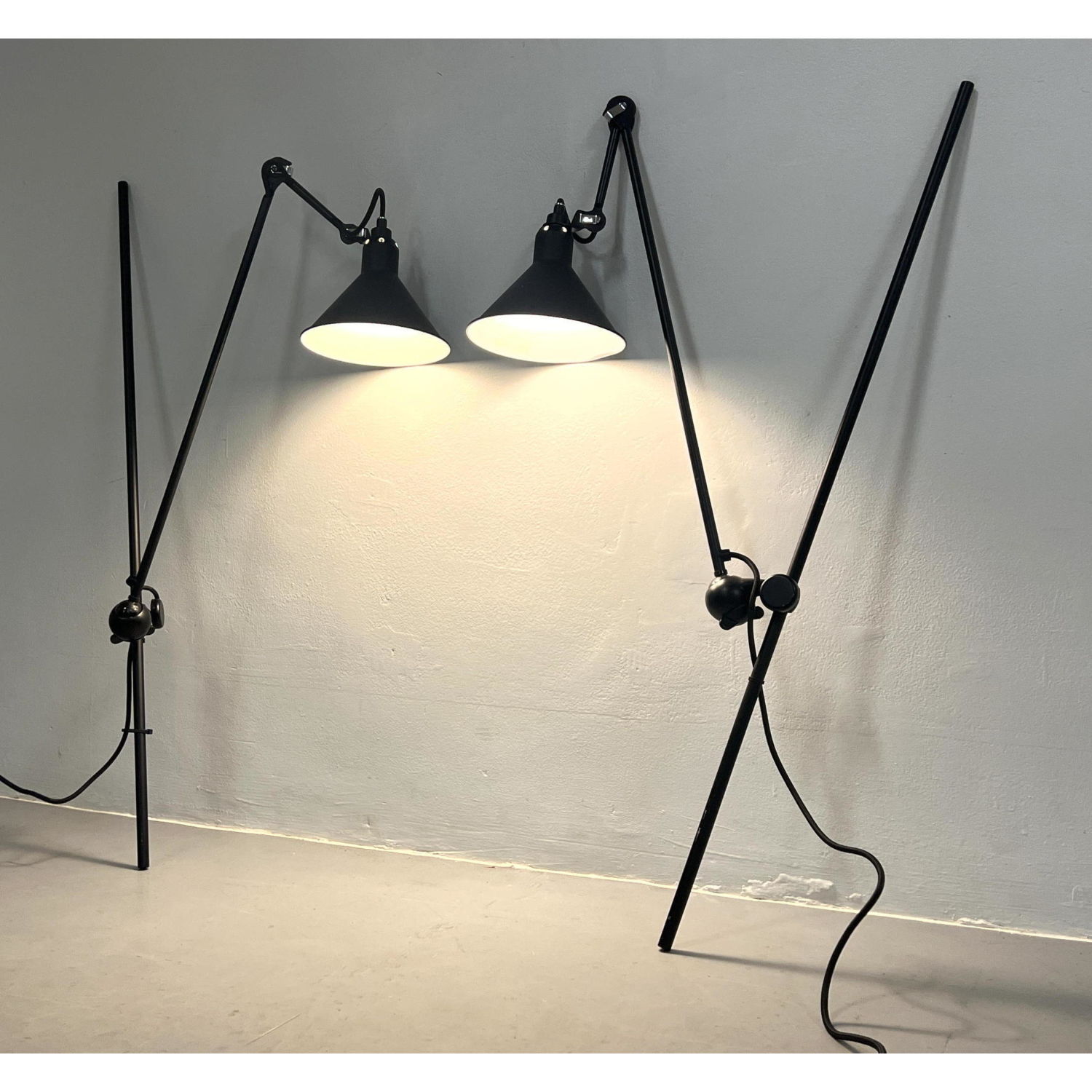 DCW Editions Lampe Gras Articulating