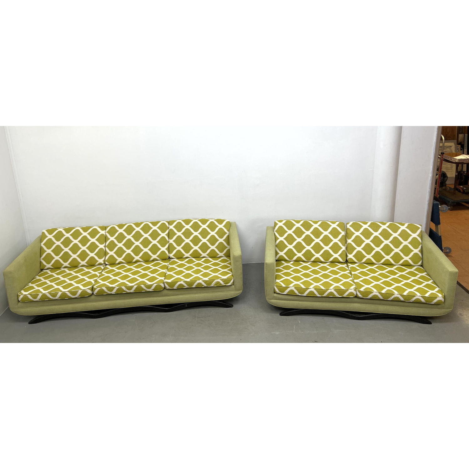 2pc mid century style Seating.