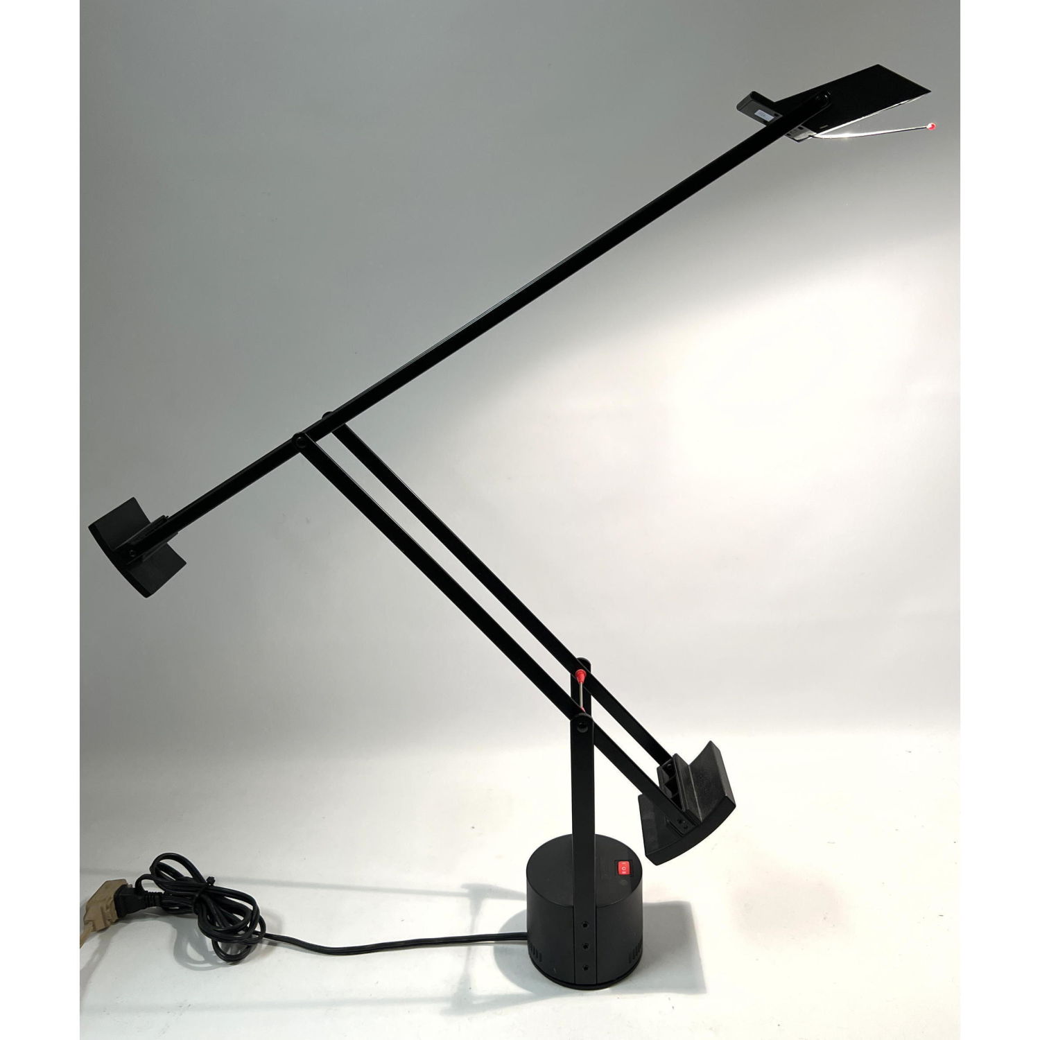 Artemide Tizio Desk lamp by Richard 2ff256