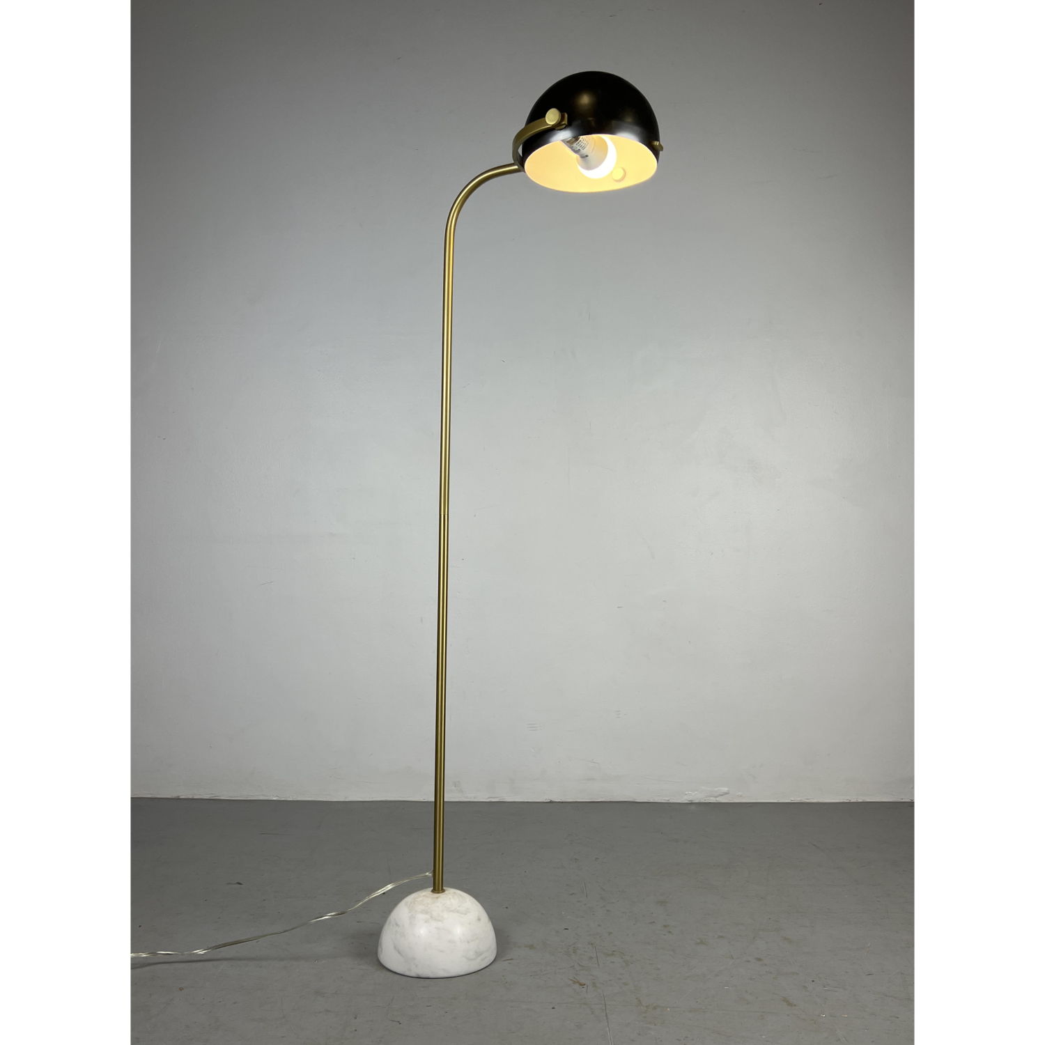 Contemporary Brass Floor Lamp  2ff335