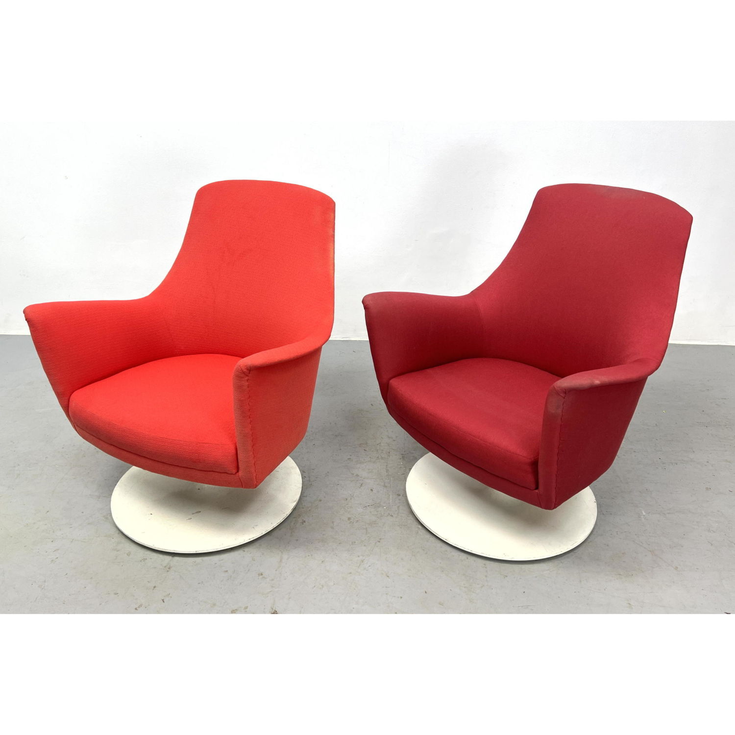 Pr Red Upholstered Swivel Lounge 2ff41f