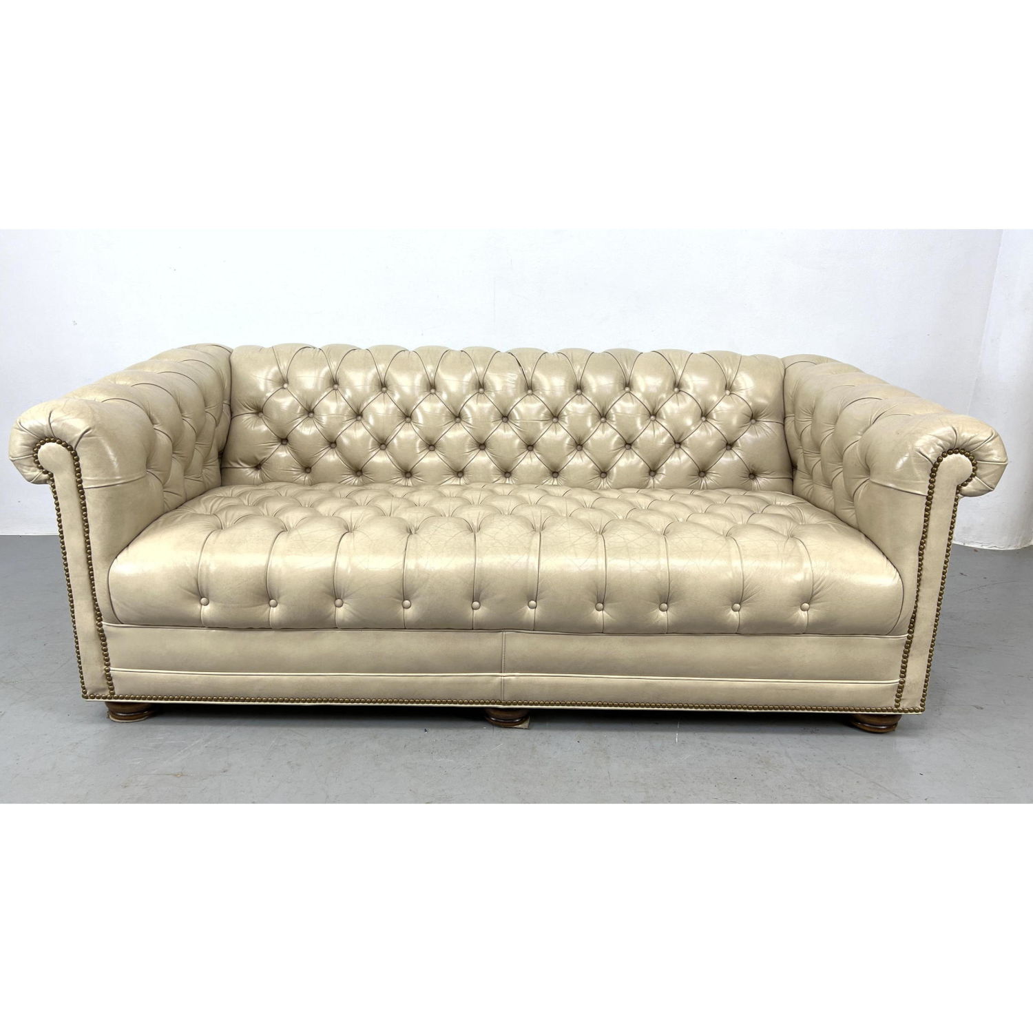 LEATHERCRAFT Beige Leather Chesterfield 2ff43f