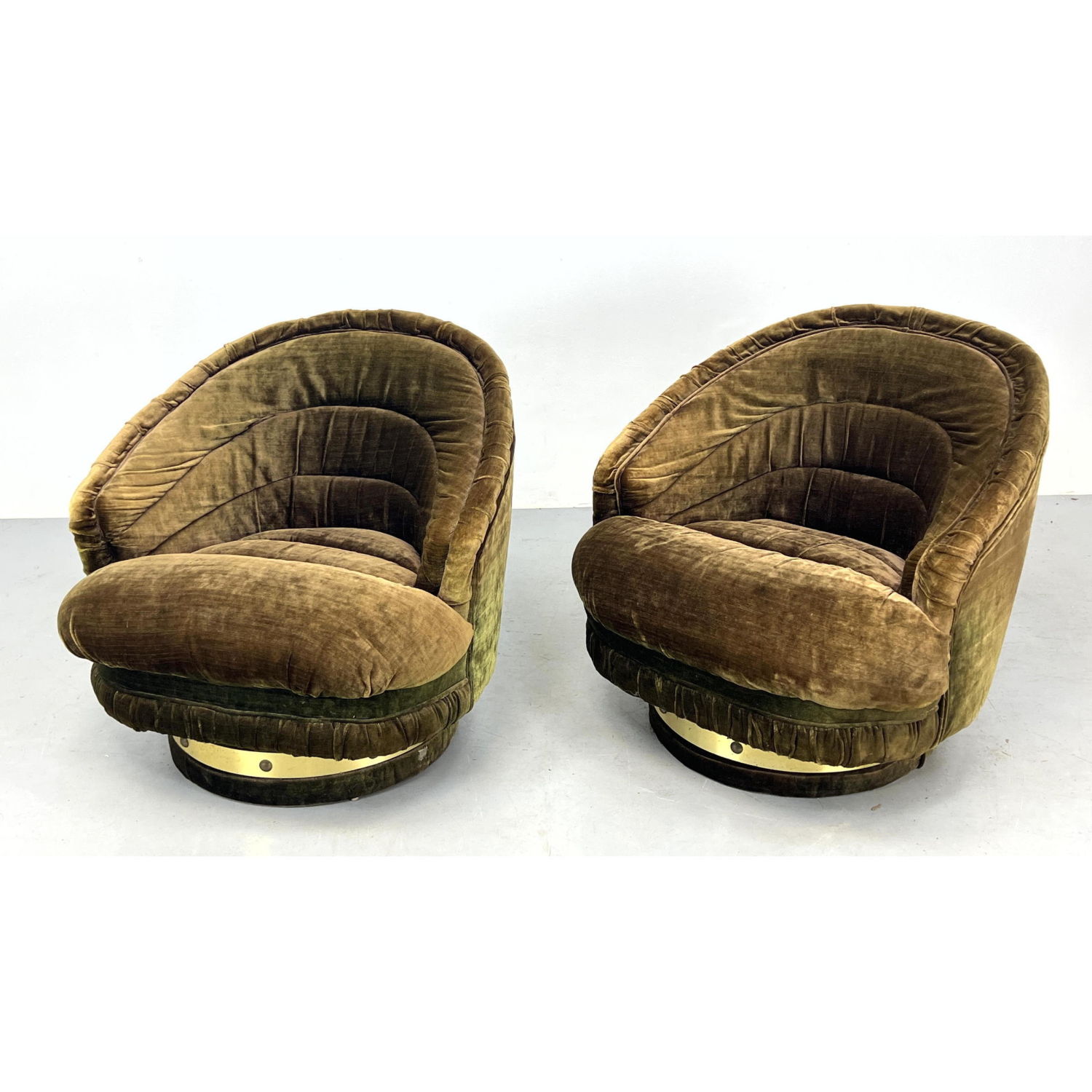 Pr Brown Upholstered Slouchy Lounge