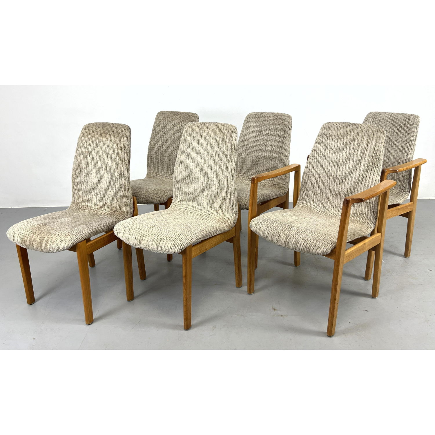 Set 6 curved seat teak dining chairs 2ff469