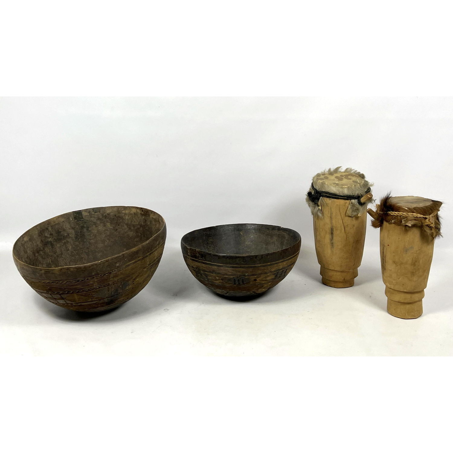 4pc African lot. 2 wooden bowls.