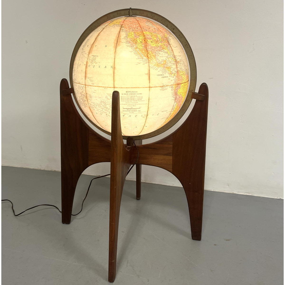 Light up World Globe by Adrian