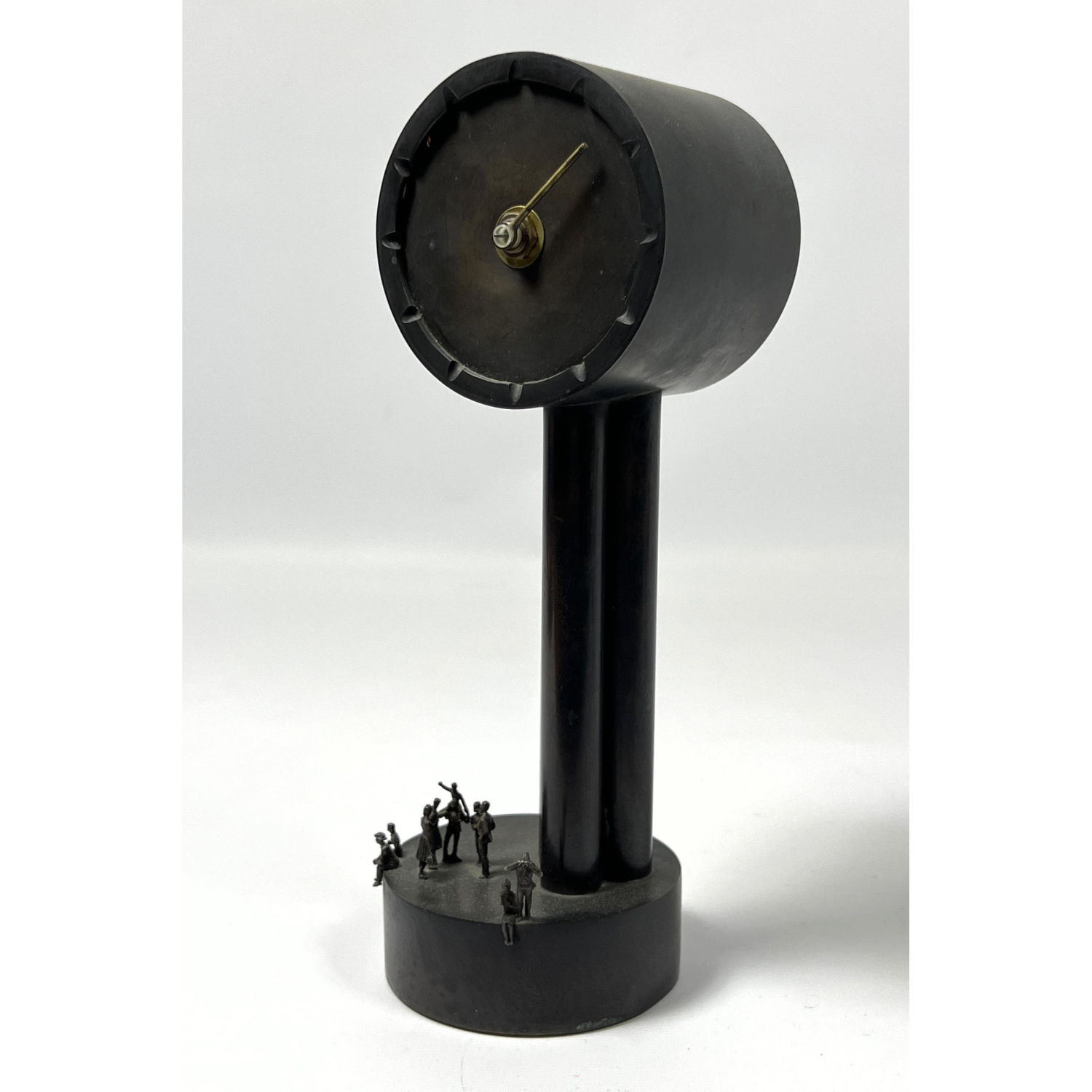 Artisan Iron Table Clock WINGED 2ff725