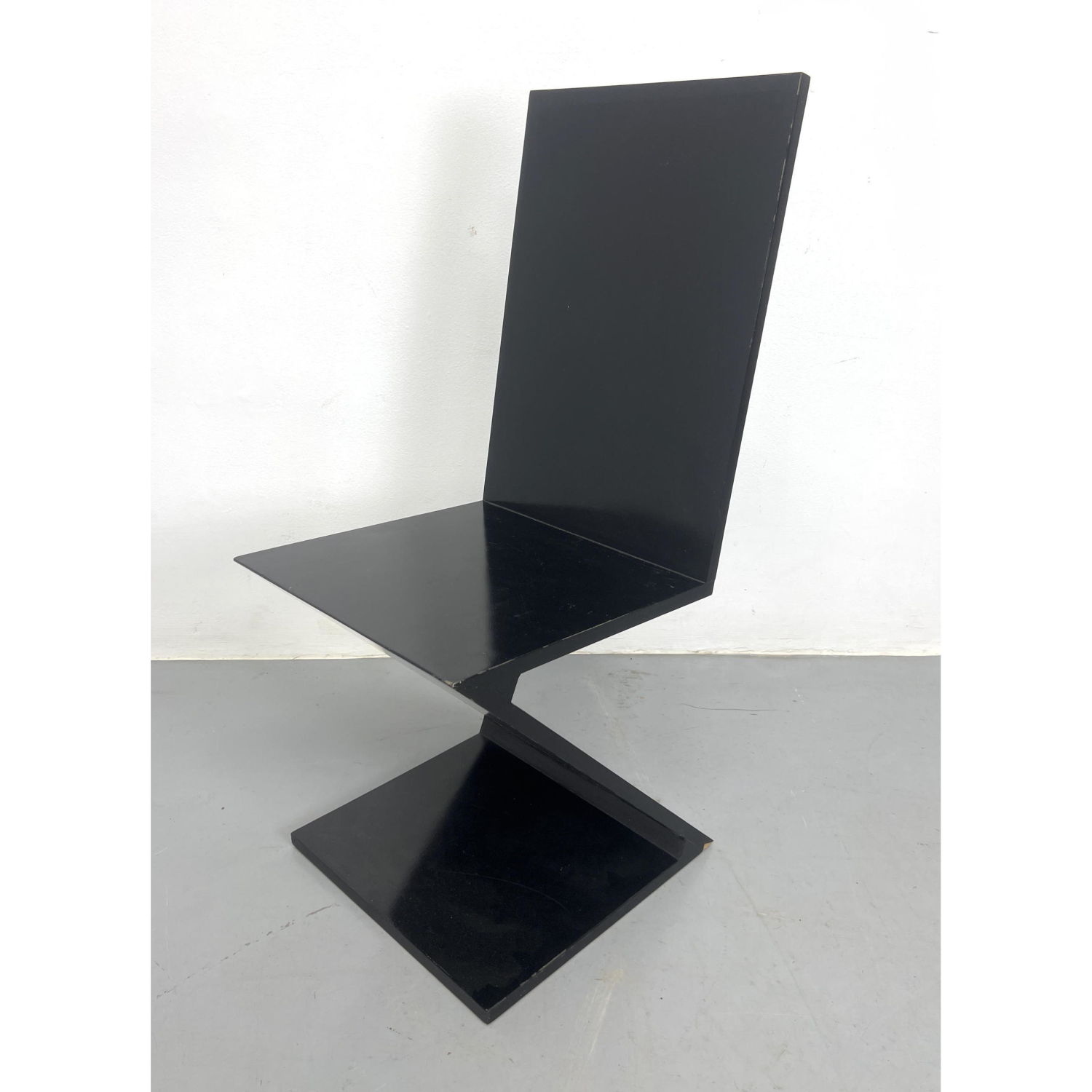 Gerrit Rietveld Style Lacquered